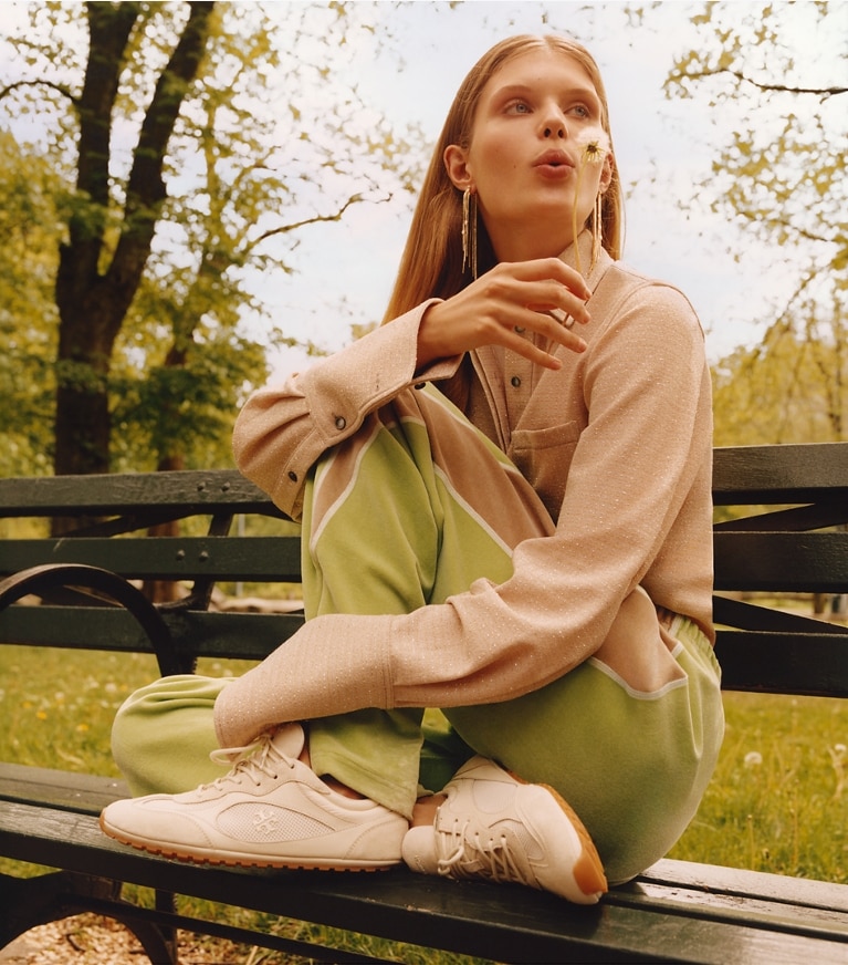 Tory Burch designer sneakers Sneaker Field in LIGHT CREAM campaign