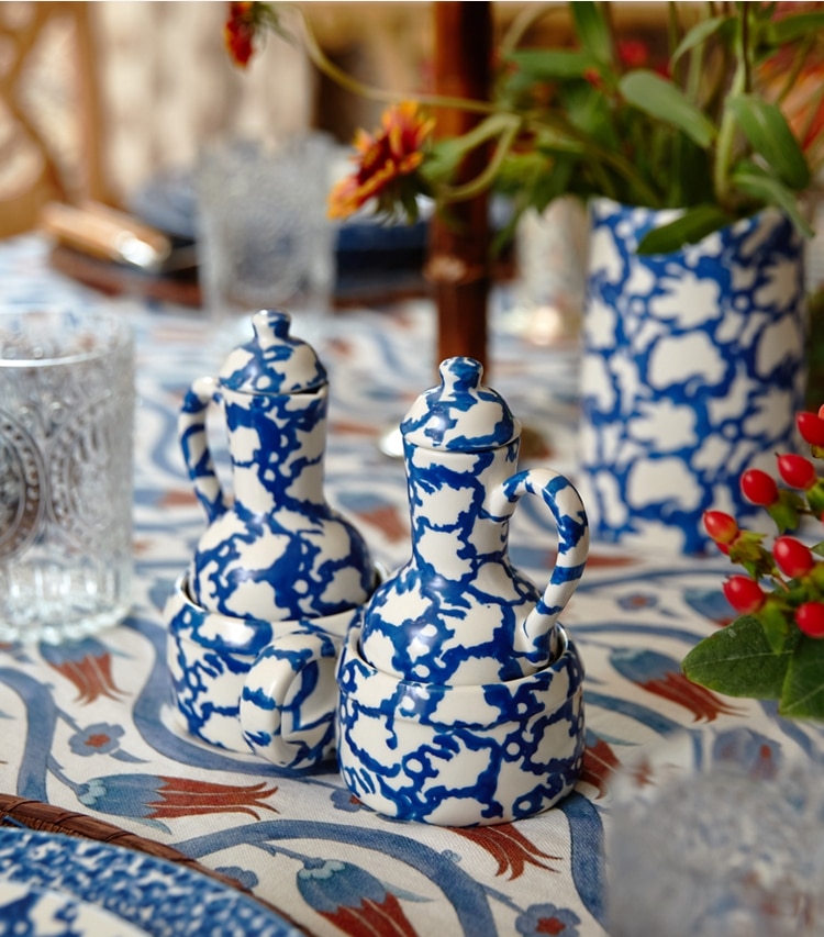 Tory Burch designer tabletop & drinkware Spongeware Oil & Vinegar Set in Smoke editorial