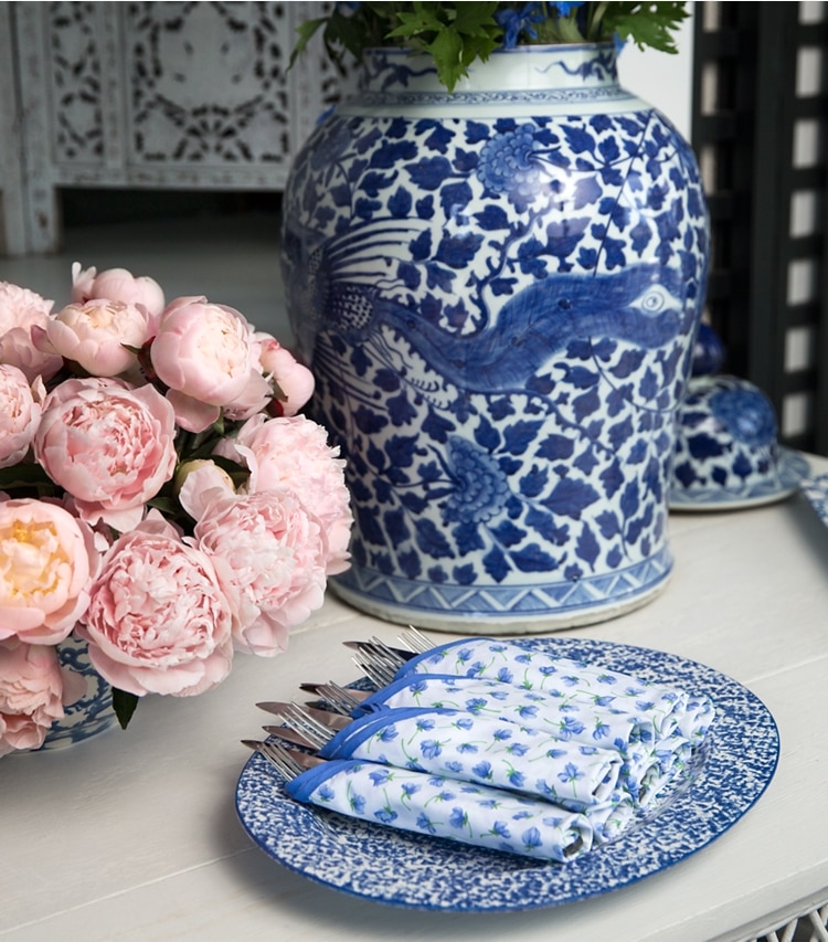 Tory Burch designer tabletop & drinkware Spongeware Oval Serving Platter in Sponge editorial