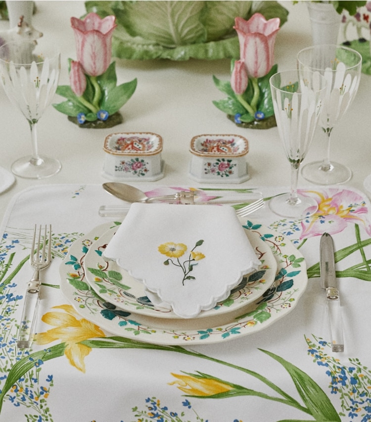 Tory Burch designer tabletop & drinkware Spring Meadow Champagne Flute, Set Of 2 in Clear/Multi editorial