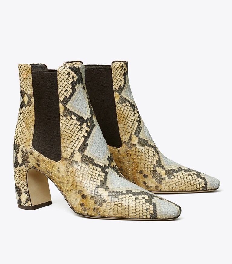 Tory Burch designer stivaletti Stivale Chelsea Banana in WASHED LAVENDER / DARK BROWN angle