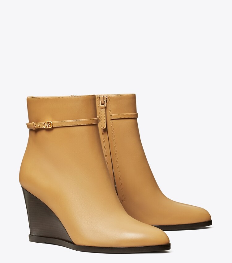 Tory Burch designer stivaletti Stivale con zeppa, fibbia e doppia T in GINGER SHORTBREAD angle