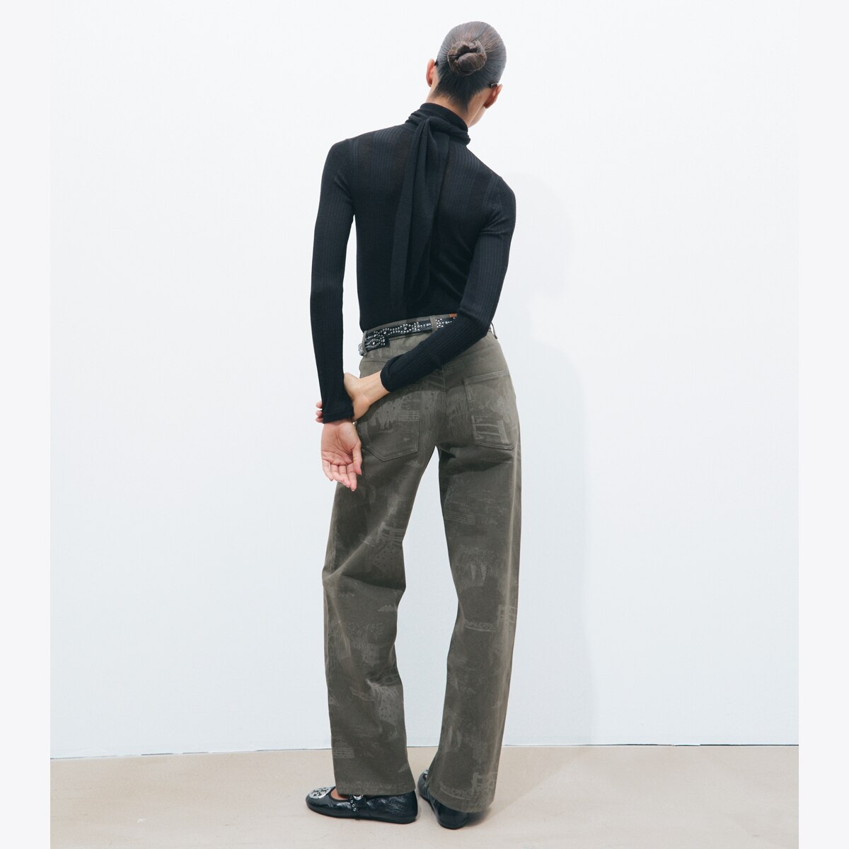 STRAIGHT LEG PRINTED JEAN - thumbnail 3