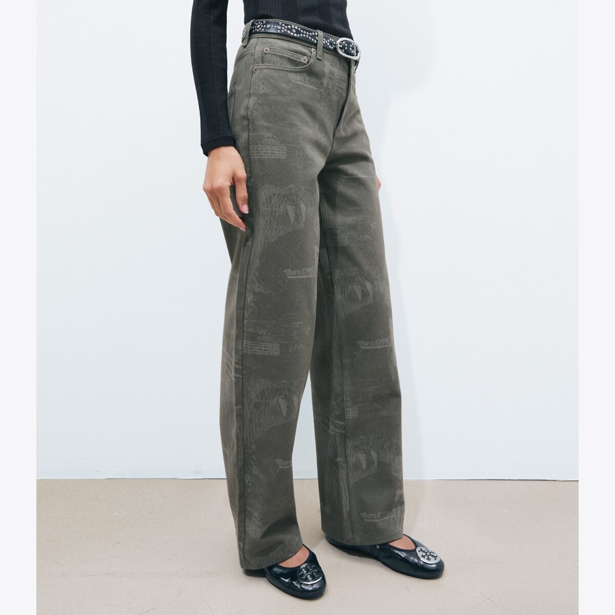 STRAIGHT LEG PRINTED JEAN - thumbnail 5