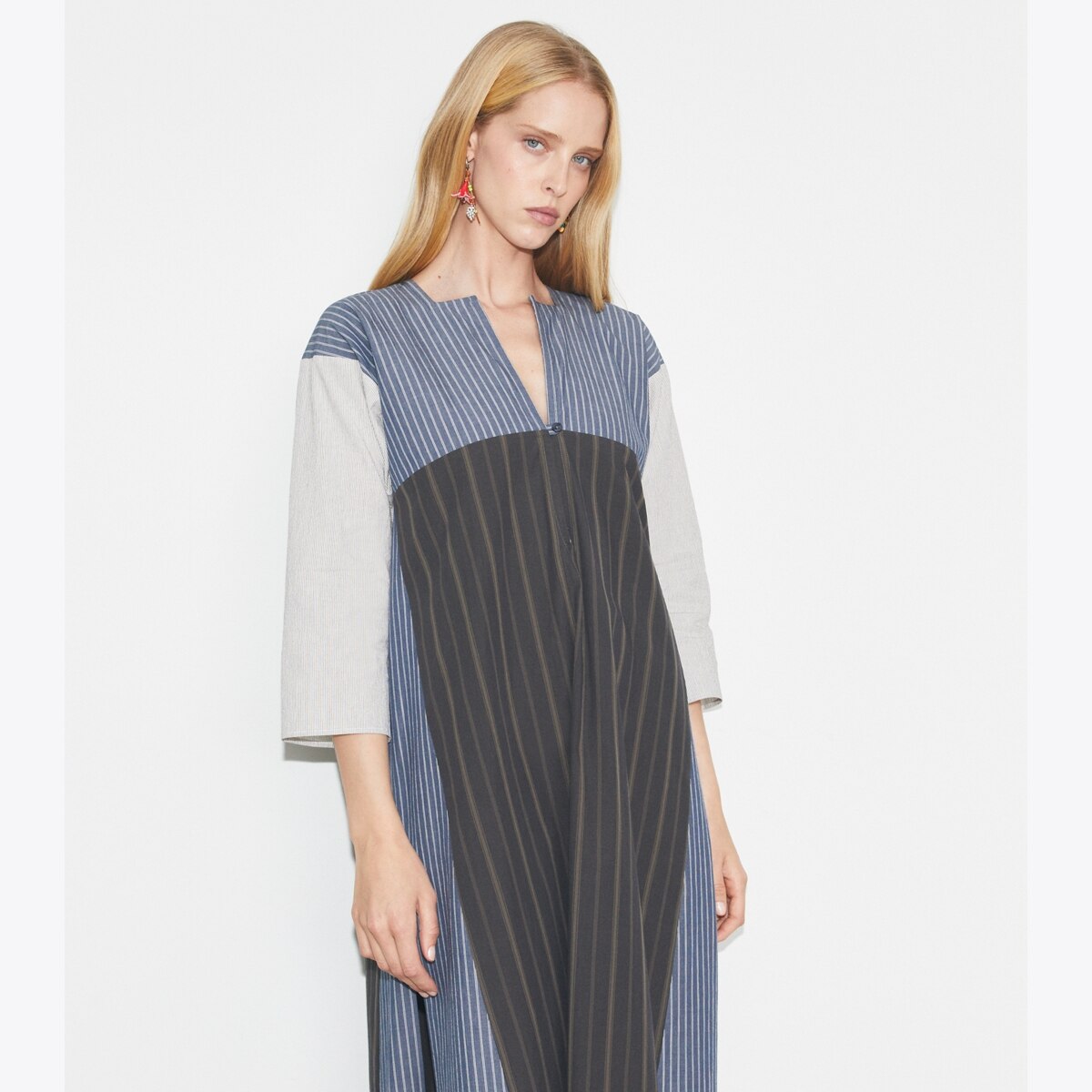 【可愛い柄♪】Tory Burch Grey Kaftan With Contrasting trim Tory Burch Kaftan With Contrasting Trims And Eyelet Closure