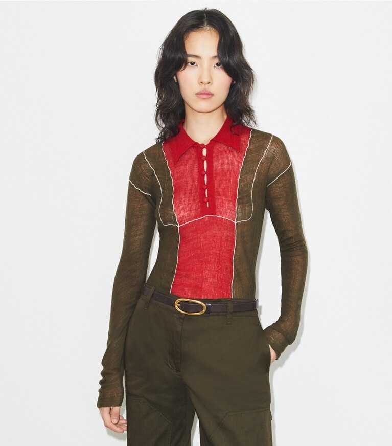 Tory Burch diseñador suéteres Suéter de lana con bloques de color en Olive / Red detalle en modelo