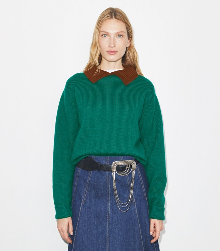 Tory Burch diseñador suéteres Suéter de lana en Emerald  / Dark Cranberry detalle en modelo