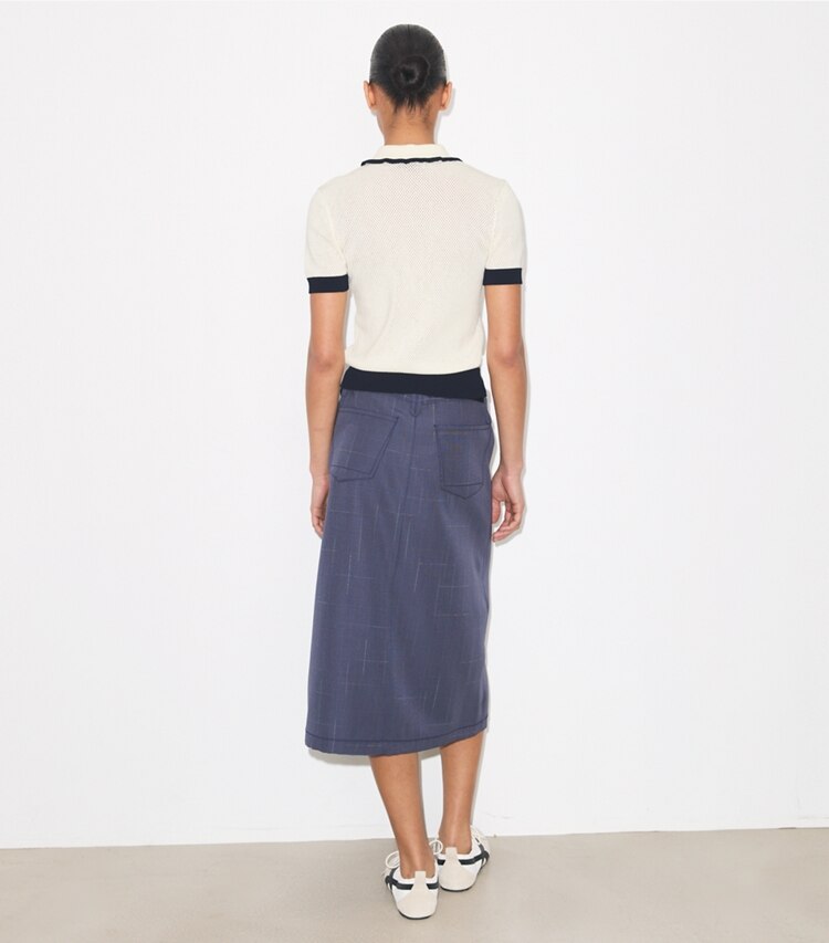 Tory Burch diseñador jerséis Suéter de viscosa Pointelle en New Ivory / Medium Navy parte posterior en modelo