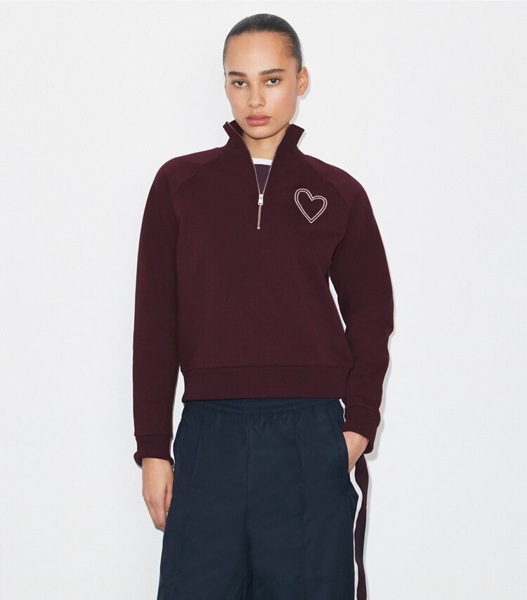 Tory Burch diseñador suéteres Sudadera de felpa francesa con pespuntes Pick en Dark Merlot detalle en modelo