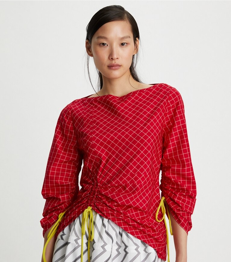 Tory Burch diseñador tops Túnica de seda de cuadros grandes en Red / White en el modelo (detalle)