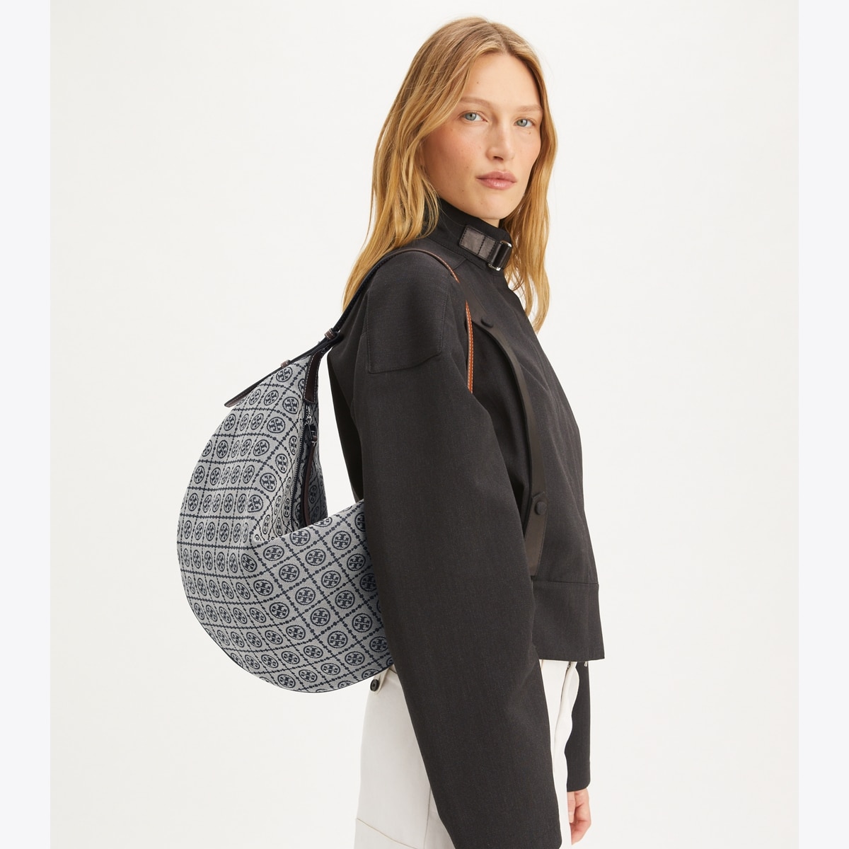 【TORY BURCH】T MONOGRAM BALLOON BAG T Monogram Balloon Bag: Women's Handbags | Hobo Bags | Tory