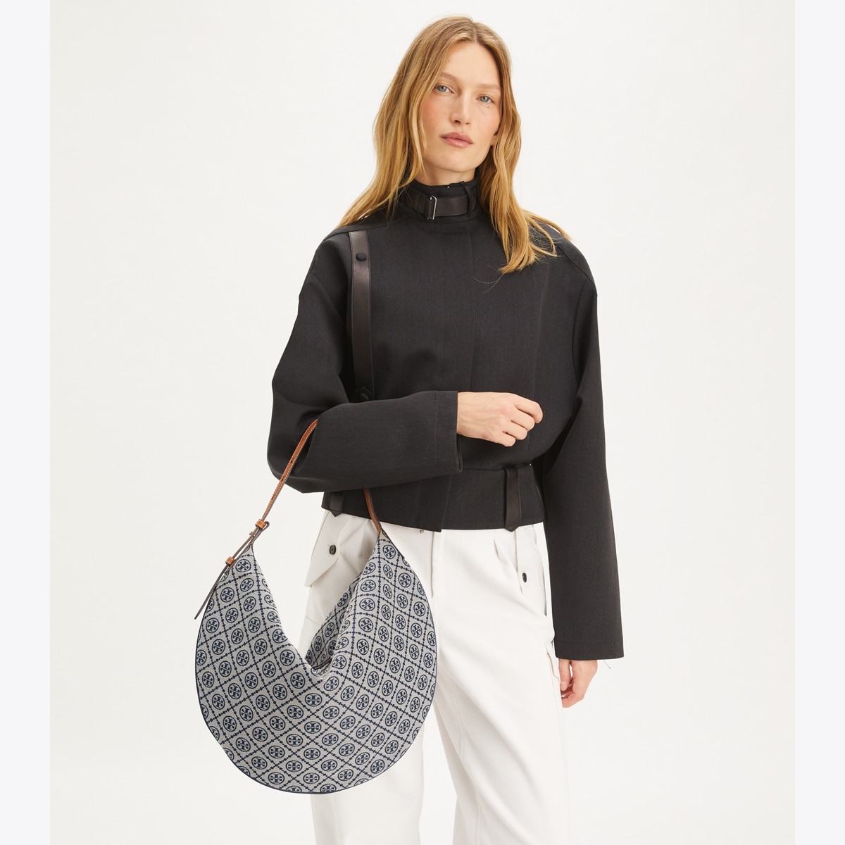 バッグ・カバンその他 Tory Burch T MONOGRAM BALLOON BAG T Monogram Raffia Balloon Bag: Women's Handbags | Hobo Bags