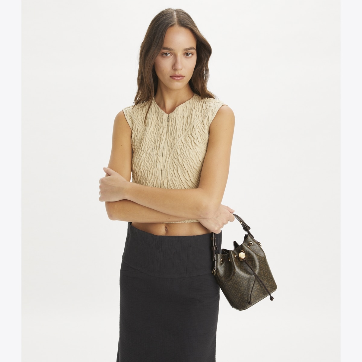 TORY BURCH Tモノクラムミニハケットハック 164889 200 t-monogram-coated-canvas-mini-