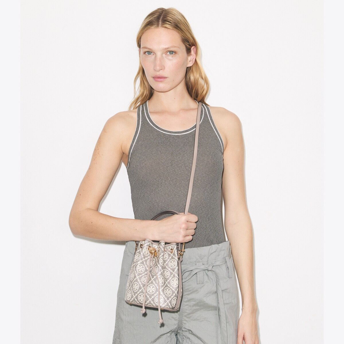 バッグ TORY BURCH T Monogram Mini Bucket Bag T Monogram Coated Jacquard Mini Bucket Bag: Women's Designer