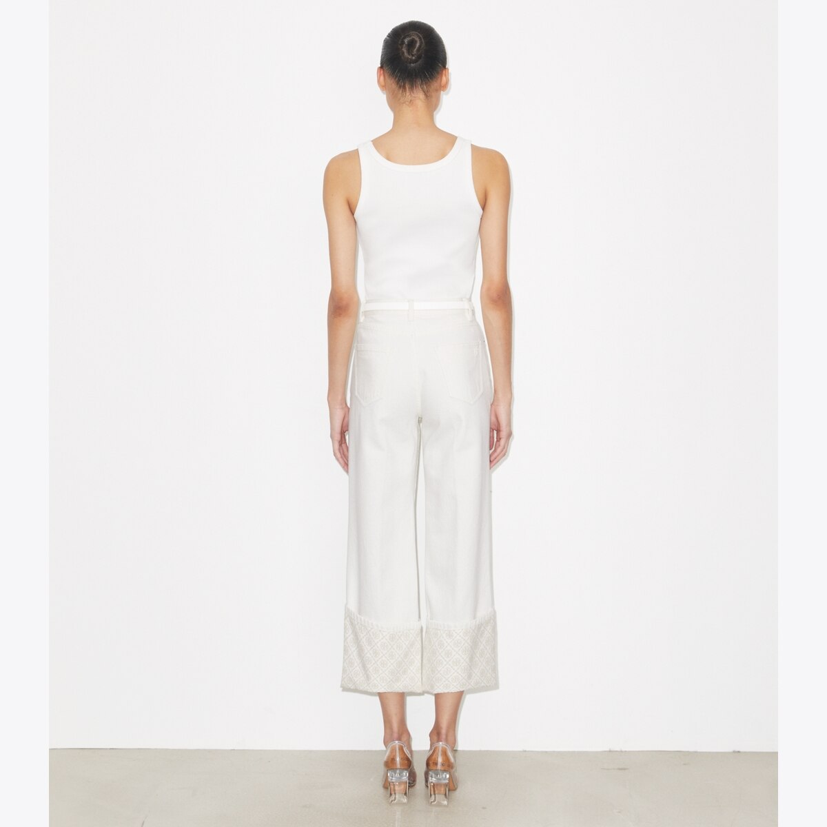 T MONOGRAM CONTRAST CUFF CROPPED JEAN - thumbnail 3