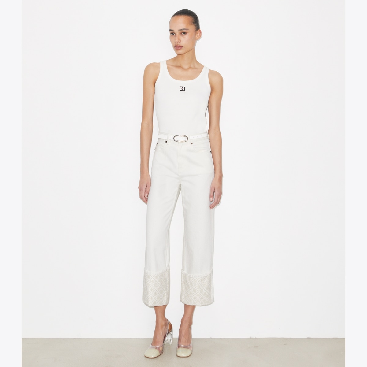 T MONOGRAM CONTRAST CUFF CROPPED JEAN - thumbnail 2