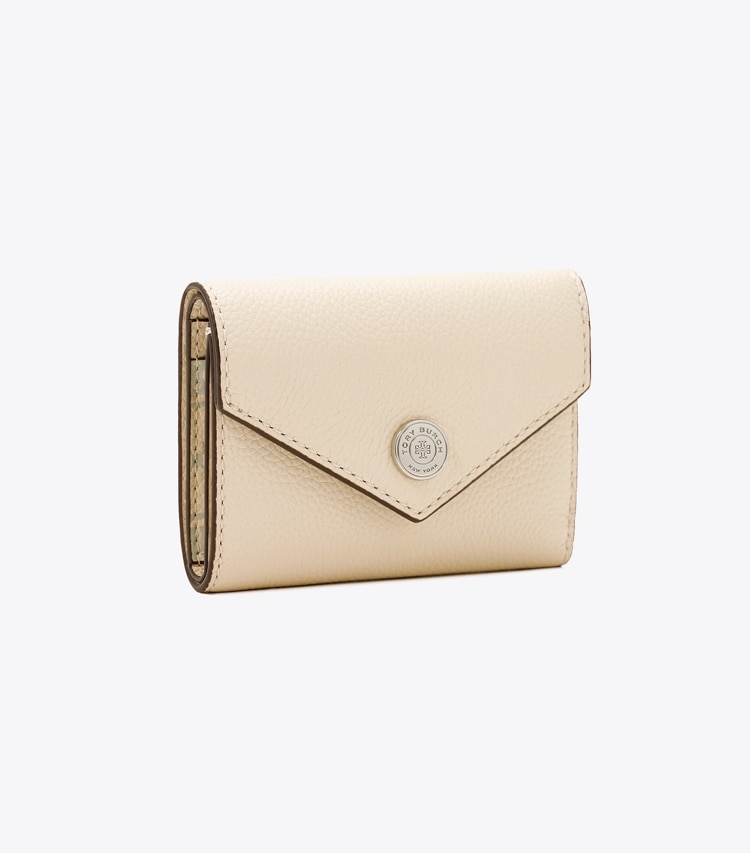 Tory Burch designer 財布 Tモノグラム コントラスト エンボス スモール エンベロープウォレット in Slate angle