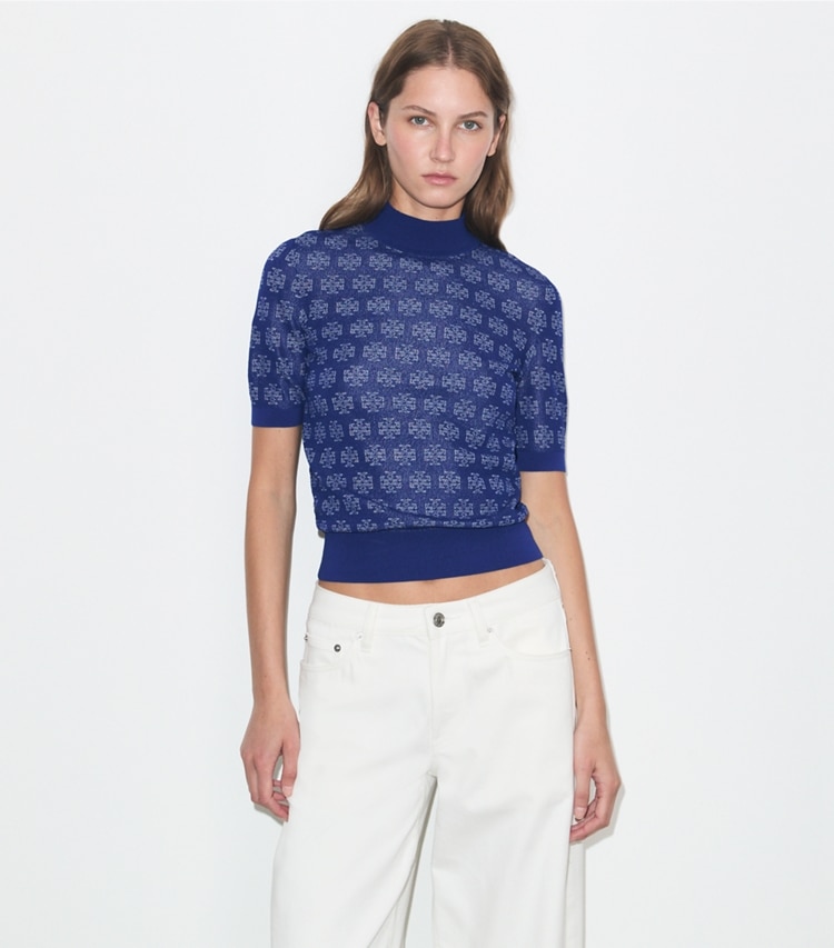 Tory Burch designer セーター Tモノグラム コットン プルオーバー in Blue / Silver on model detail