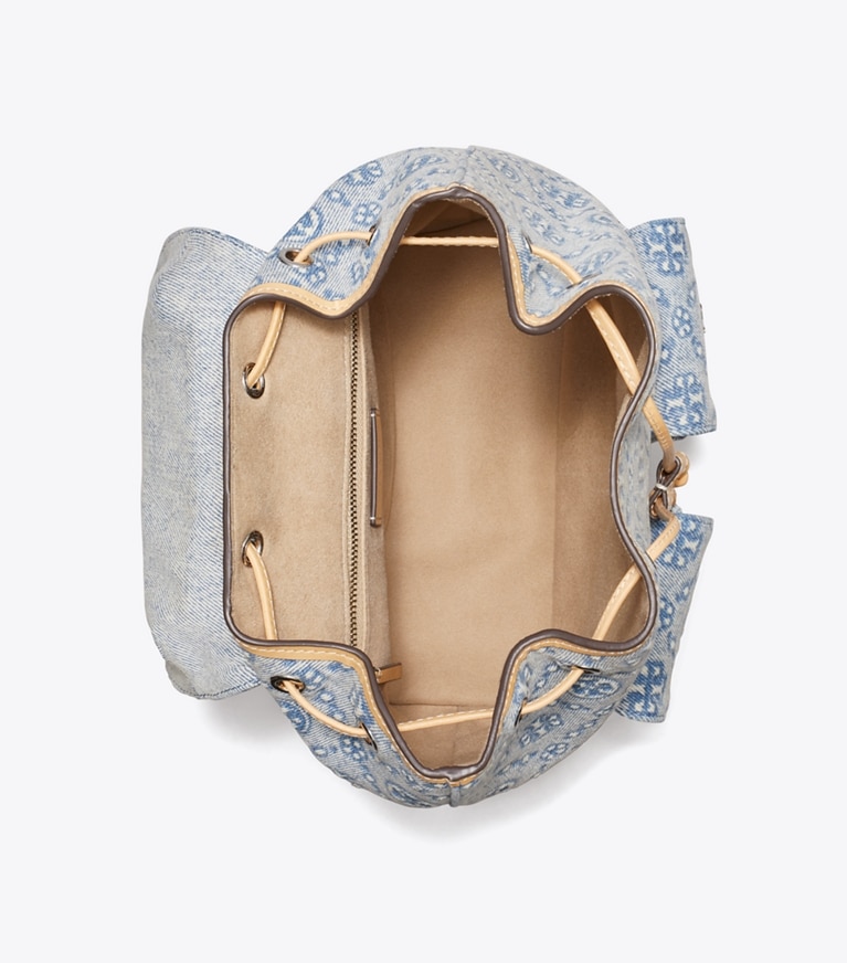 Tory Burch designer バックパック Tモノグラム デニム バックパック in Powder Blue オーバーヘッド