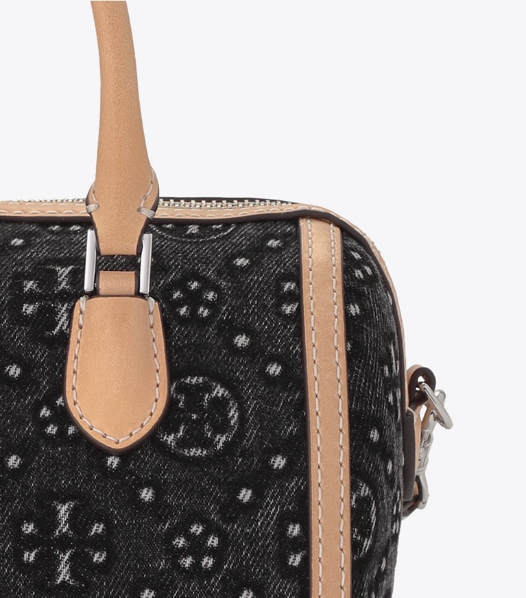Tory Burch designer バックパック Tモノグラム デニム バレルバッグ in BLACK ディテール