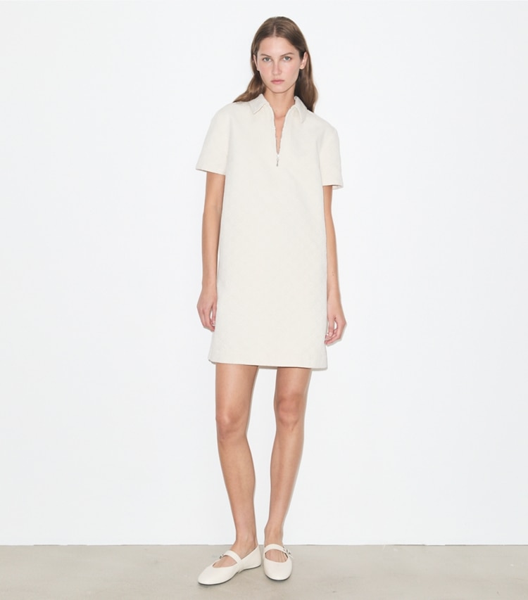 Tory Burch designer ワンピース Tモノグラム デニム ポロドレス in White / Ivory T Monogram モデル前面
