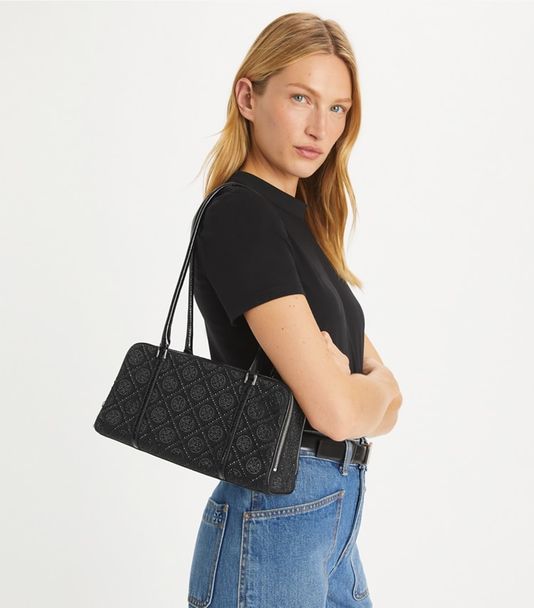 Tory Burch designer サッチェルバッグ Tモノグラム マシュマロ エンベリッシュ スモールサッチェル in Black accessory on model