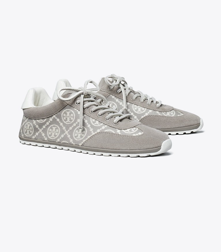 Tory Burch designer スニーカー Tモノグラム フィールド スニーカー in GRAY TMONO / FOG GRAY / BROWN angle