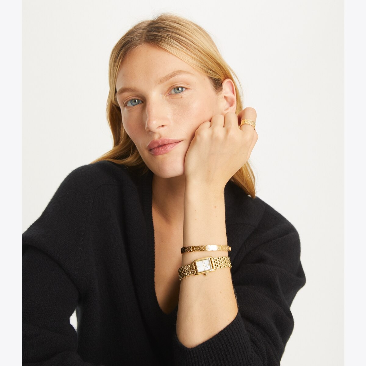 “Tory Burch” T Monogram×Floral Embroidery Bracelet T Monogram Pavé Hinge Bracelet: Women's Designer Bracelets