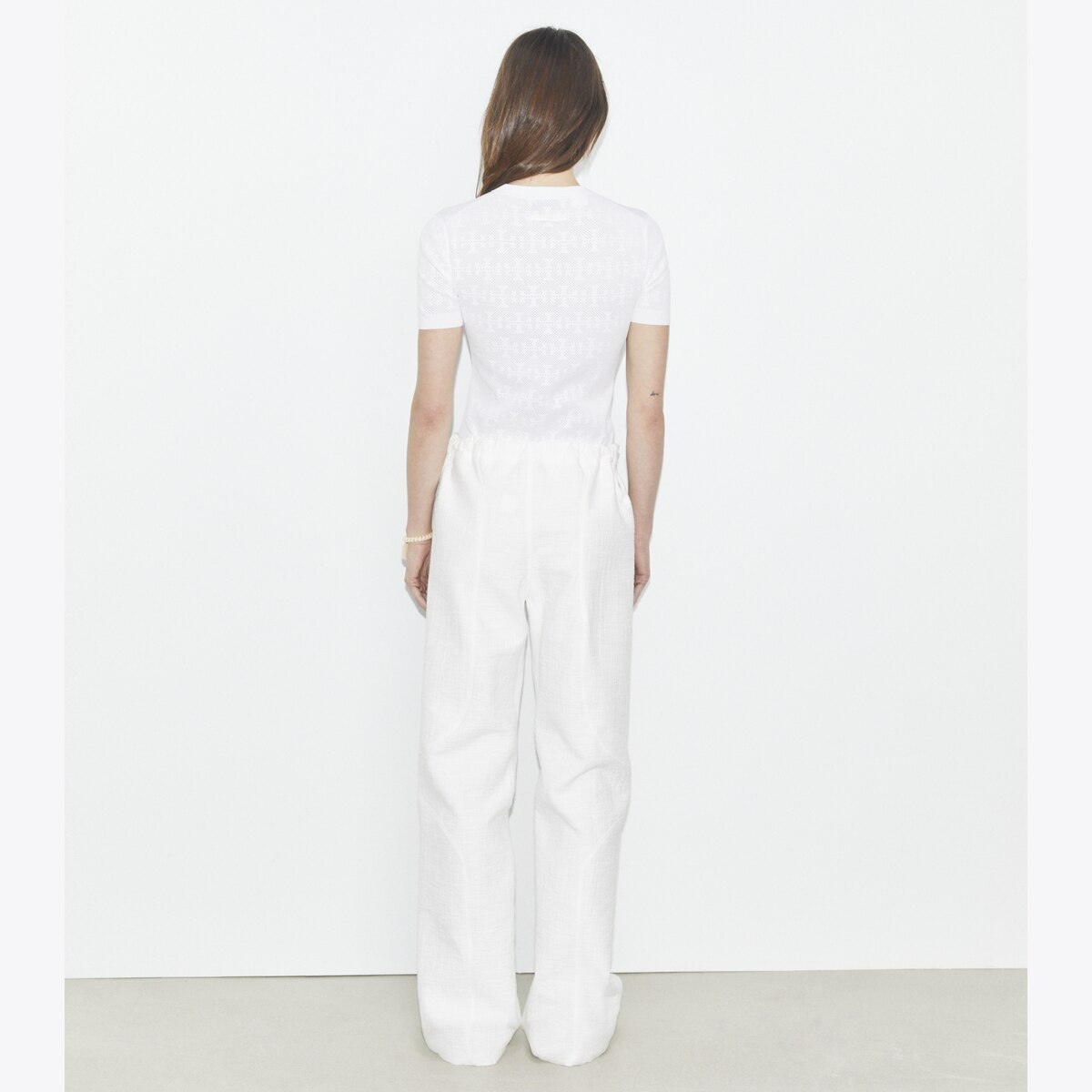 Tシャツ・カットソー Tory Burch FW25 Back closure sweater (168784 001) Tory Burch: Women's Clothing, Dresses, Designer Shoes