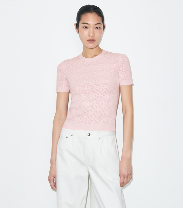 Tory Burch designer セーター Tモノグラム ジャガード セーター in Light Pink on model detail