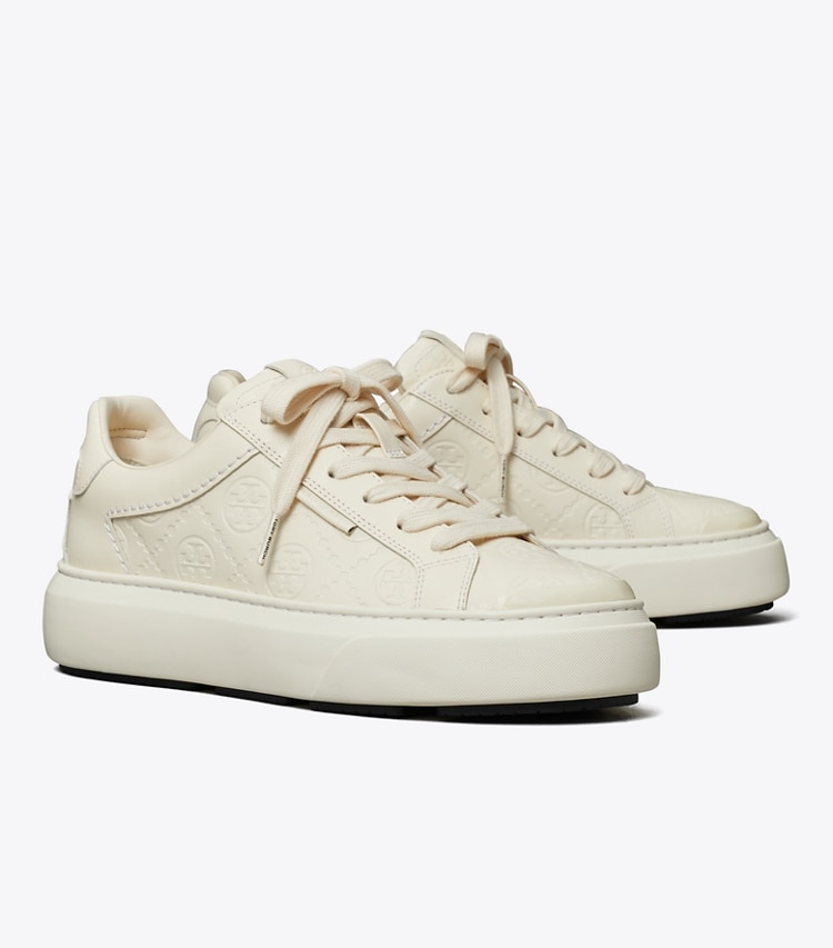 Tory Burch designer スニーカー Tモノグラム レディーバグ スニーカー in LIGHT CREAM / LIGHT CREAM / LIGHT CREAM angle