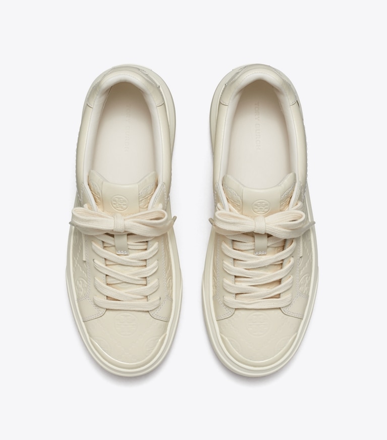 Tory Burch designer スニーカー Tモノグラム レディーバグ スニーカー in LIGHT CREAM / LIGHT CREAM / LIGHT CREAM angle