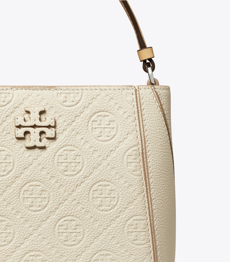 Tory Burch designer クロスボディバッグ Tモノグラム マックグロー スモール バケットバッグ in Warm White angle