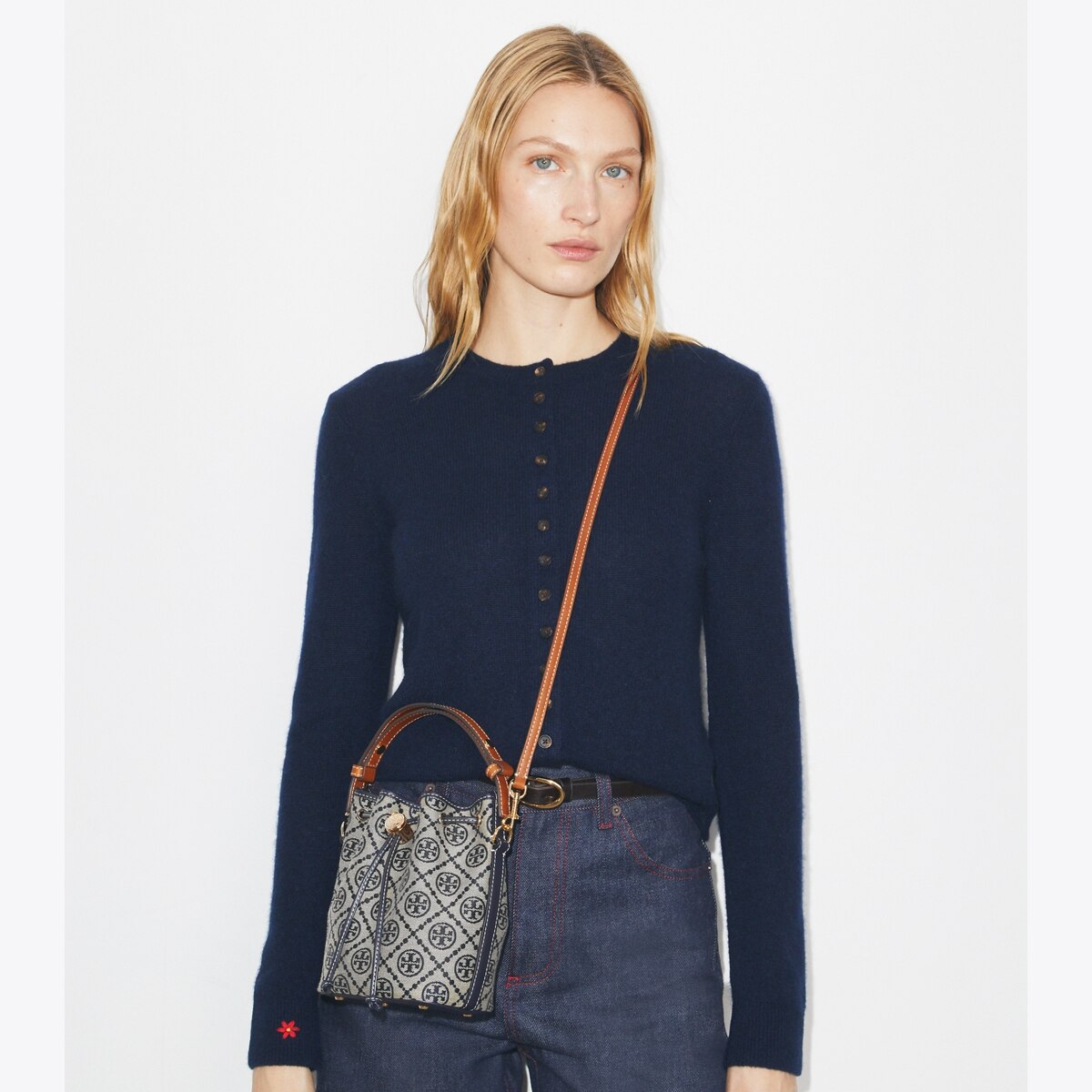 バッグ TORY BURCH T Monogram Mini Bucket Bag t-monogram-mini-bucket-bag-