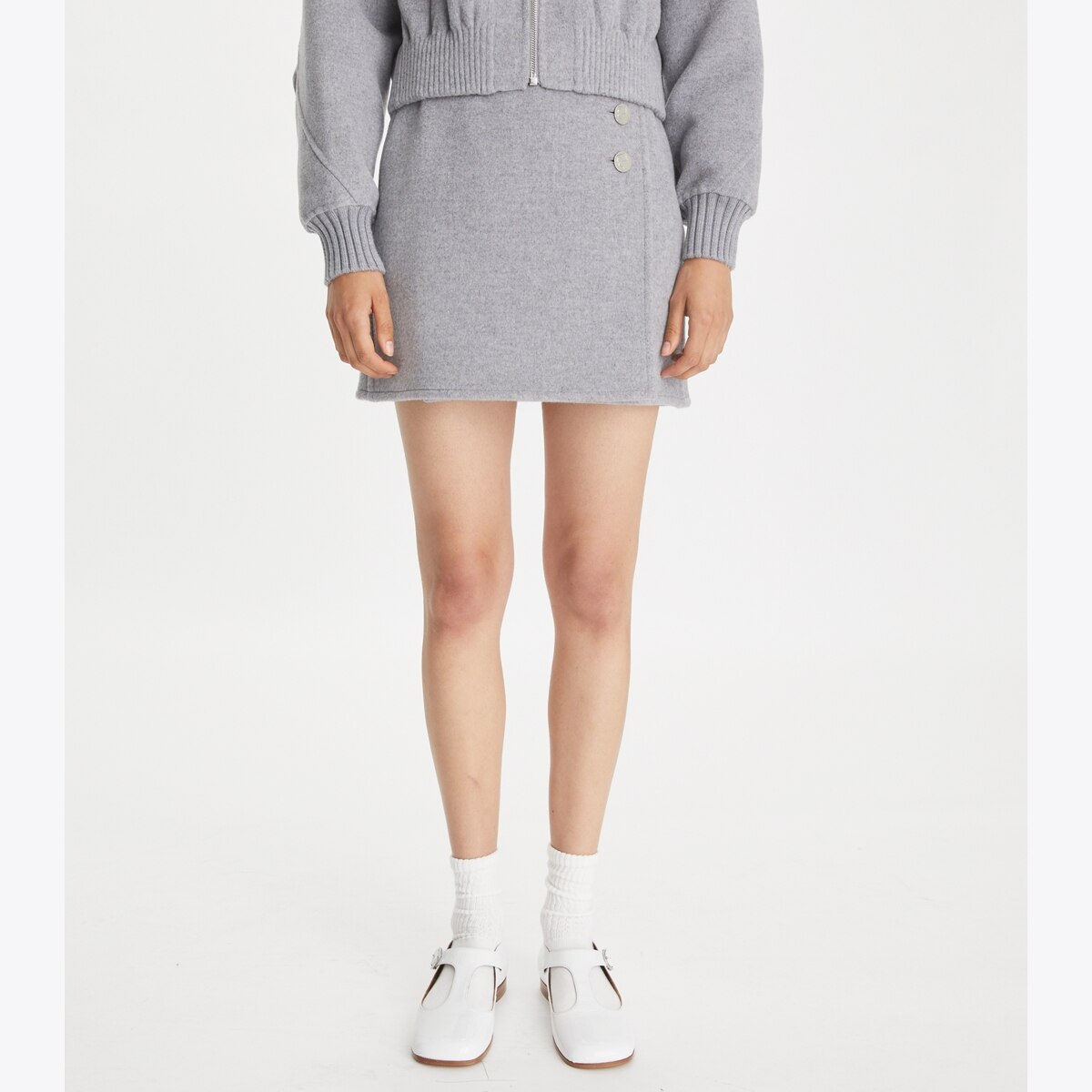 t-monogram-mini-skirt-on-model