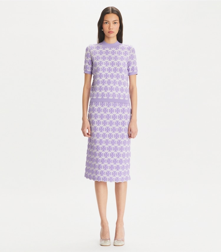 Tory Burch designer トップス Tモノグラム モックネック Tシャツ in Crisp Lavender / Soft White モデル前面