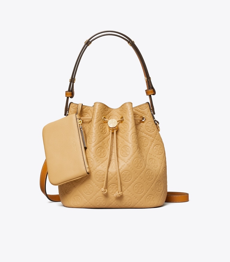 Tory Burch designer クロスボディバッグ Tモノグラム ペブル バケットバッグ in Biscotti angle