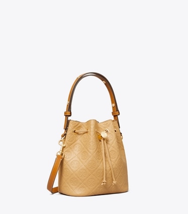 Tory Burch designer クロスボディバッグ Tモノグラム ペブル バケットバッグ in Biscotti angle