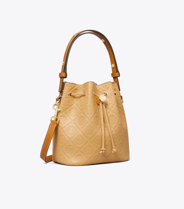 Tory Burch designer クロスボディバッグ Tモノグラム ペブル バケットバッグ in Biscotti angle