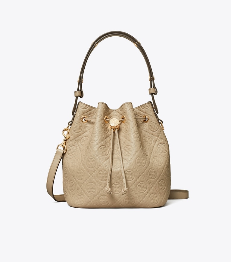 Tory Burch designer クロスボディバッグ Tモノグラム ペブルド バケットバッグ in Fresh Clay angle