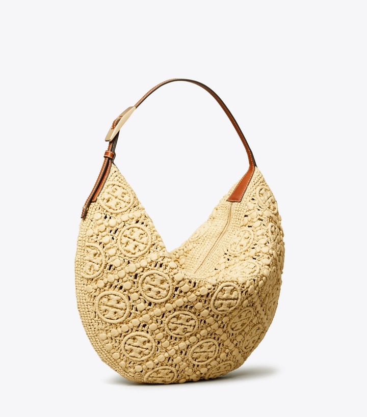 Tory Burch designer ホーボーバッグ Tモノグラム ラフィア バルーンバッグ in Natural angle