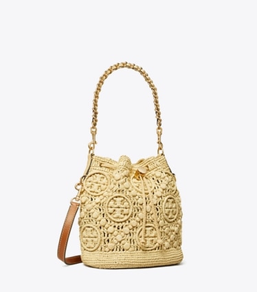 Tory Burch designer クロスボディバッグ Tモノグラム ラフィア バケットバッグ in Natural angle