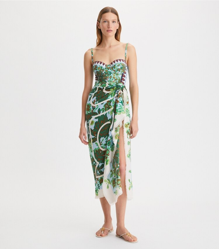 Tory Burch designer scarves T Monogram Rayure Fleurie Traveler in LIGHT BLUE accessory on model
