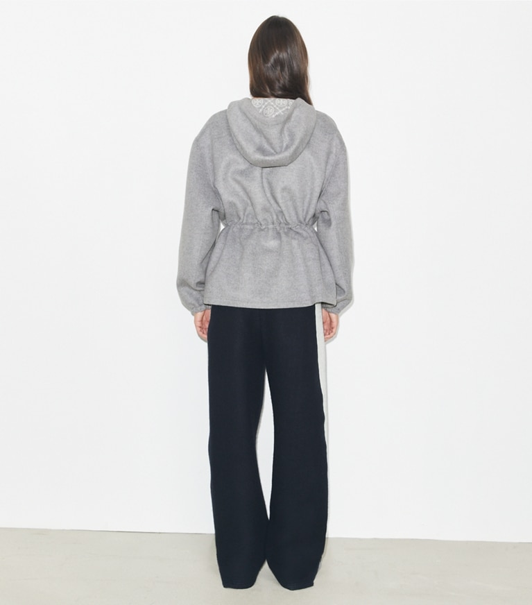 Tory Burch designer ジャケット Tモノグラム リバーシブル ジャカード アノラック in Jacquard Brushed Wool Coating Gray front