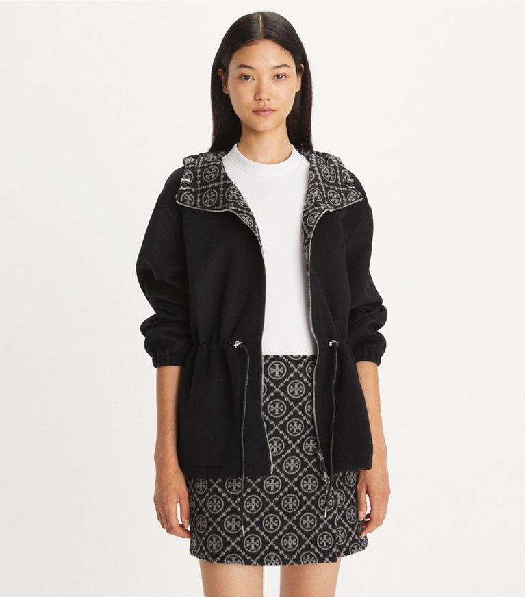 Tory Burch designer ジャケット Tモノグラム リバーシブル ジャカード アノラック in Black/Gray T Monogram front