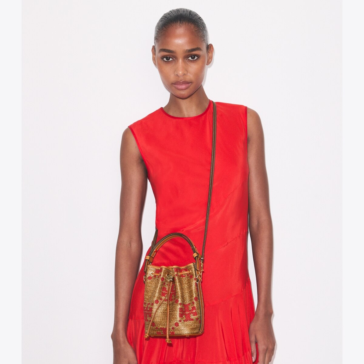 美品　トリーバーチ　Miller Straw Mini Bucket Bag T Monogram Straw Mini Bucket Bag: Women's Designer Crossbody Bags