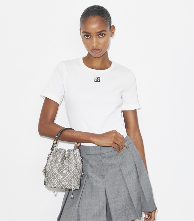 Tory Burch designer クロスボディバッグ Tモノグラム ユーティリティ ミニ バケットバッグ in Gray angle