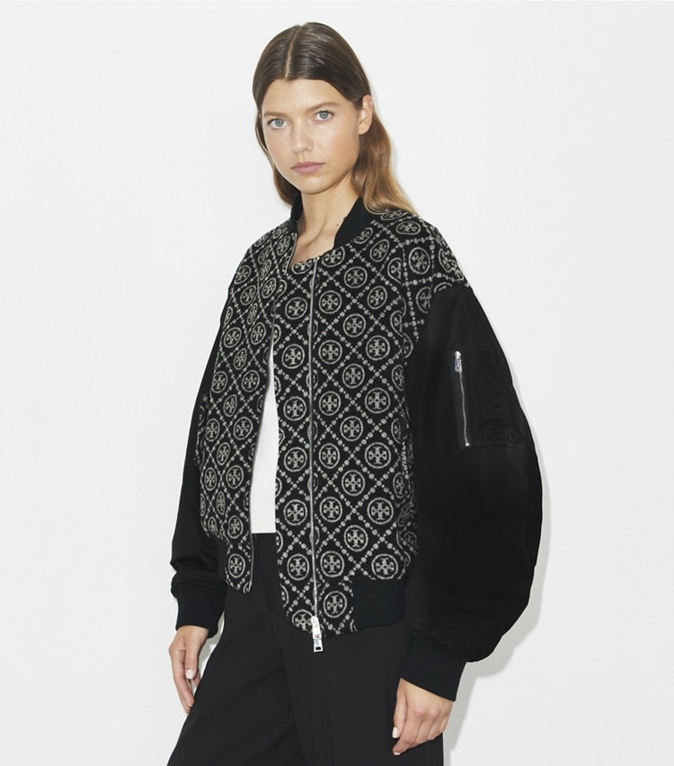 Tory Burch designer ジャケット Tモノグラム ウールジャガード ボンバージャケット in T Monogram Jacquard Combo D on model detail