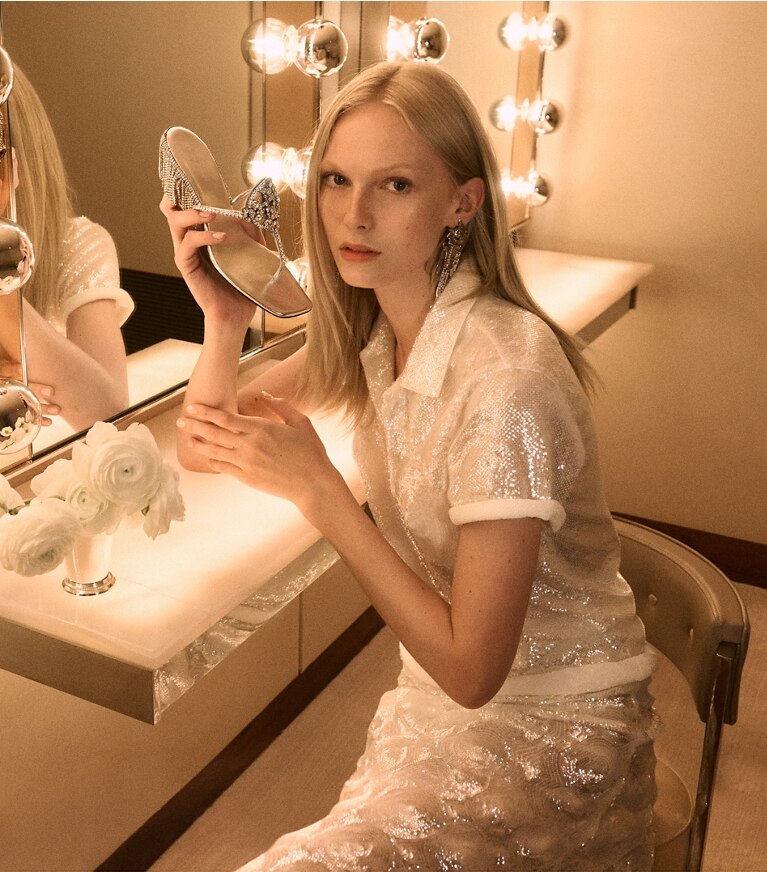 Tory Burch diseñador sandalias Tacón bajo Miller Crystal en SILVER / SILVER campaña