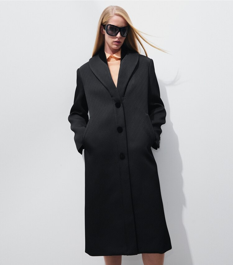 Tory Burch designer coats Tailored Twill Coat in Black on model detail